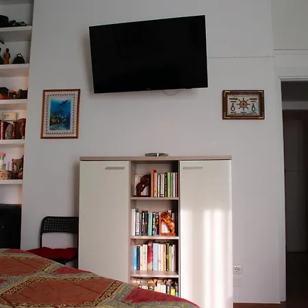 A Casa Di Vale Bed & Breakfast Nettuno